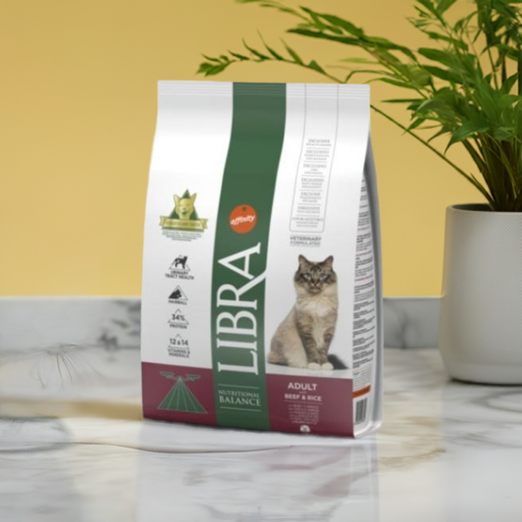 Libra Cat Adult Buey, bolsa de 3 kg. Alimento completo y equilibrado para gatos adultos, con delicioso sabor a buey.