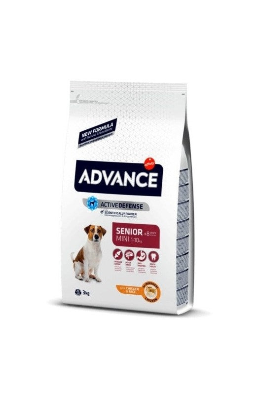 paquete tiene 3 kilos de comida crujiente hecha especialmente para perritos pequeños que ya son mayores. Las bolitas son chiquitas, fáciles de comer para perros pequeños con menos dientes, y tienen todo lo que necesitan para estar sanos y felices en sus años mayores