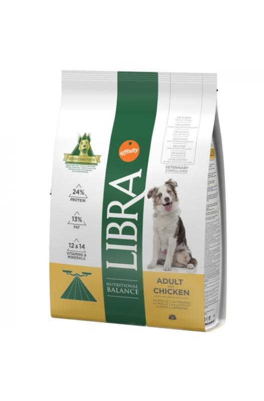Imagina una bolsa de comida para perros que pesa 3 kilos, ¡no mucho peso! Dentro hay unas bolitas crujientes que huelen y saben a pollo. Esta comida es para perros que ya son mayores, no cachorritos, y les ayuda a tener mucha energía para jugar y correr. ¡Es como darles su comida favorita todos los días!