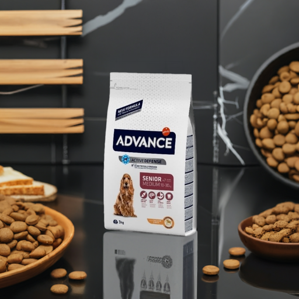 Aquí tienes una bolsa de 3 kilos de alimento seco de la marca Advance, para perros medianos que ya son mayores. Estas croquetas están llenas de nutrientes que les ayudan a estar fuertes y felices. ¡Es una buena forma de cuidar a tu amigo peludo en su etapa senior!