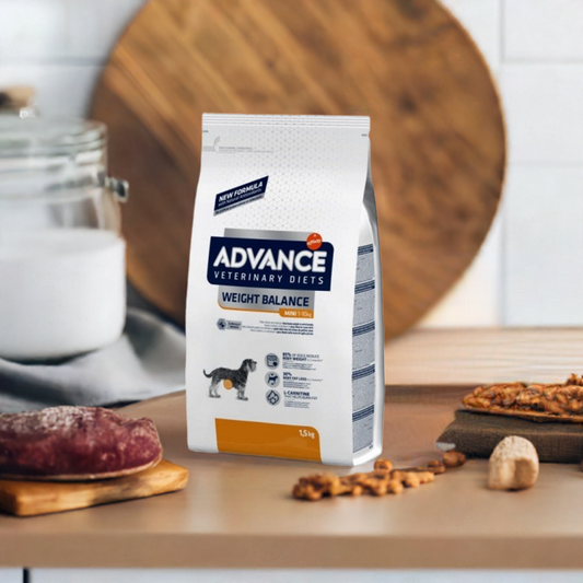 Advance Weight Balance Mini es una comida hecha para perritos de razas pequeñas que necesitan una ayudita para no ganar mucho peso. ¡Esta bolsita de 1.5 kilos les durará un tiempo!
