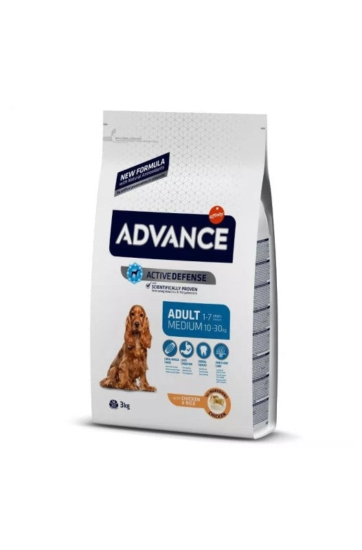 Aquí tienes una bolsa de 3 kilos de alimento seco de la marca Advance, especial para perros adultos de tamaño mediano. Las croquetas tienen un rico sabor a pollo. Es una buena manera de asegurarte de que tu perro recibe todo lo que necesita para estar sano y feliz.